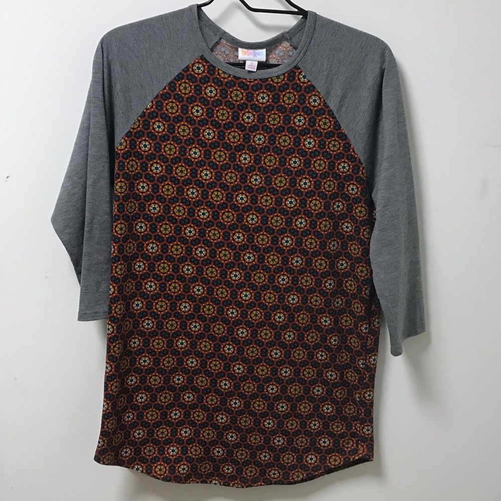 Colorfully Printed LuLaRoe Shirt! - Picture 1 of 6